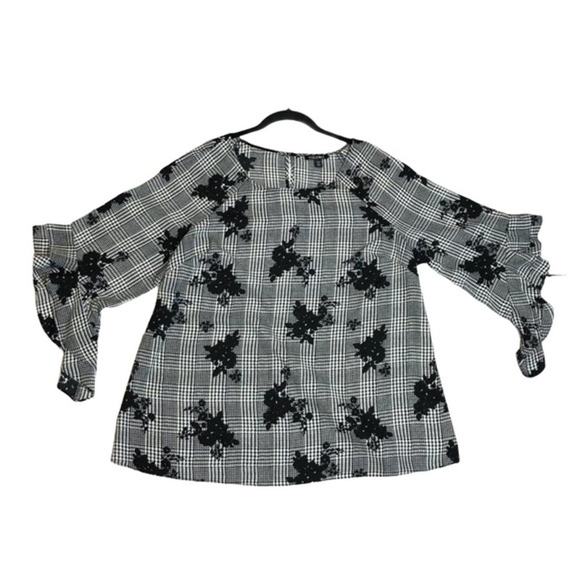 Roz & Ali 1x Black & White plus floral semi-sheer flutter sleeve Women plus size - Picture 1 of 7
